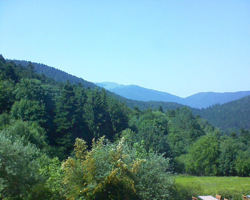 Le petit ballon vu depuis le Domaine Langmatt à Murbach le 26.06.2019 à 16:00 Le petit ballon (Alsace, Vosges) le 26.06.2019 à 16:00