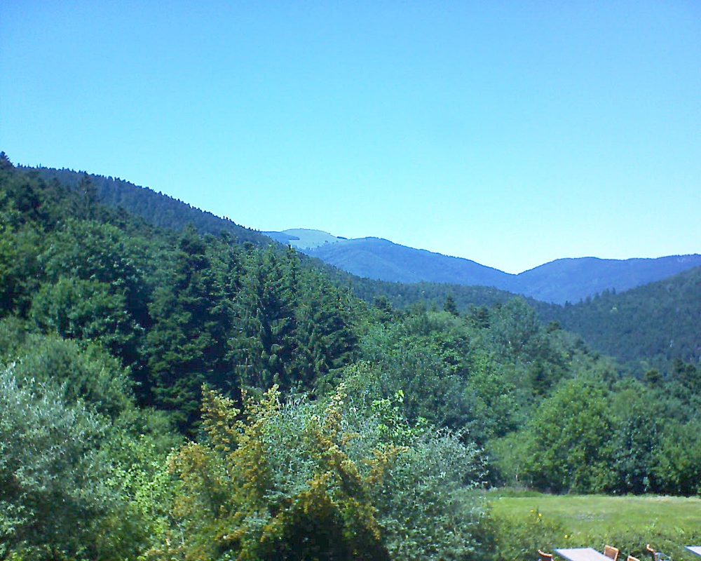 Le petit ballon vu depuis le Domaine Langmatt à Murbach le 28.06.2019 à 14:45 Le petit ballon (Alsace, Vosges) le 28.06.2019 à 14:45