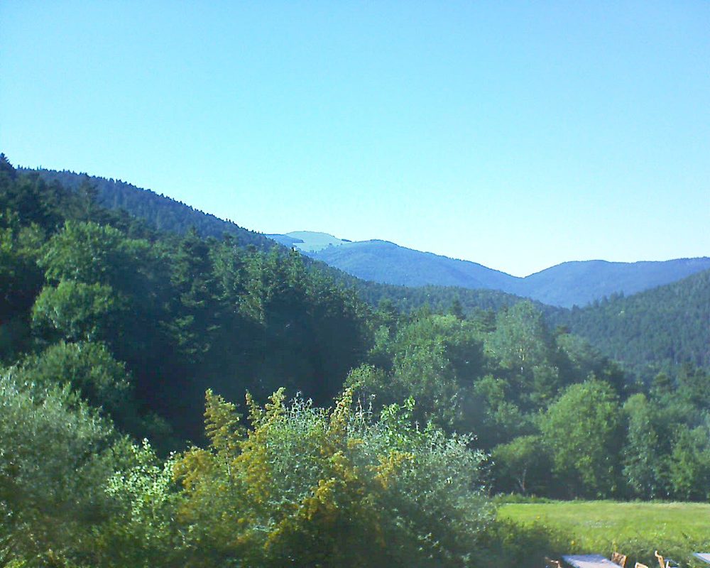 Le petit ballon vu depuis le Domaine Langmatt à Murbach le 28.06.2019 à 17:45 Le petit ballon (Alsace, Vosges) le 28.06.2019 à 17:45