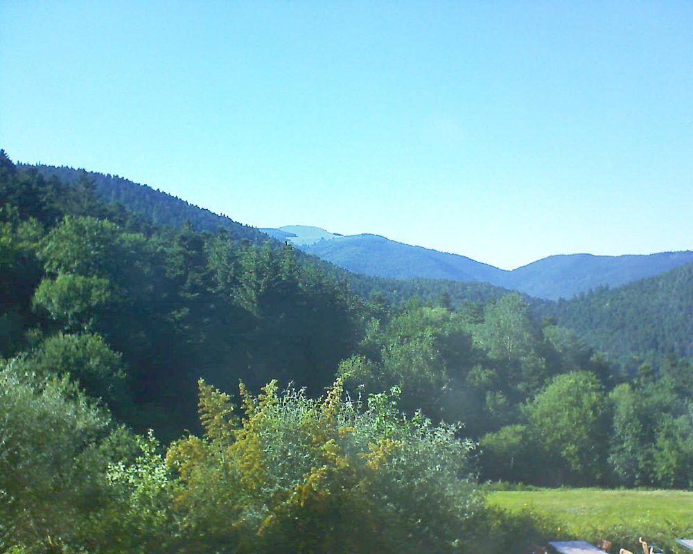 Le petit ballon vu depuis le Domaine Langmatt à Murbach le 28.06.2019 à 18:00 Le petit ballon (Alsace, Vosges) le 28.06.2019 à 18:00