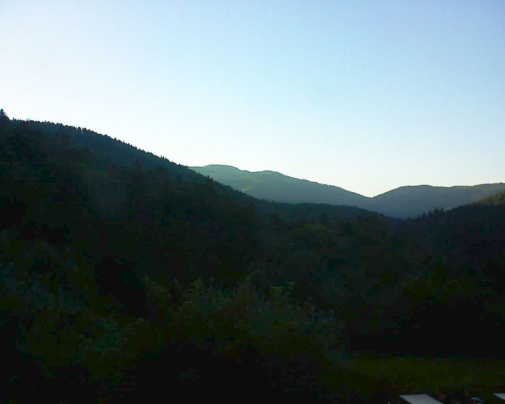 Le petit ballon vu depuis le Domaine Langmatt à Murbach le 28.06.2019 à 20:45 Le petit ballon (Alsace, Vosges) le 28.06.2019 à 20:45