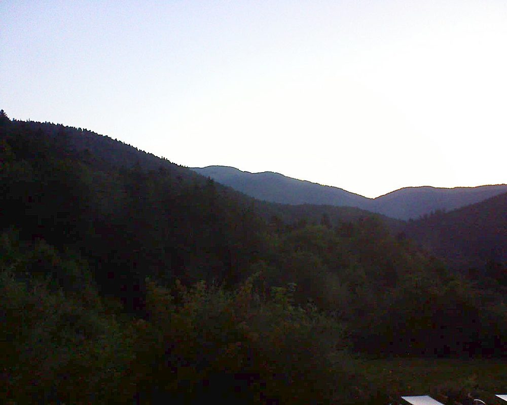 Le petit ballon vu depuis le Domaine Langmatt à Murbach le 29.06.2019 à 05:15 Le petit ballon (Alsace, Vosges) le 29.06.2019 à 05:15