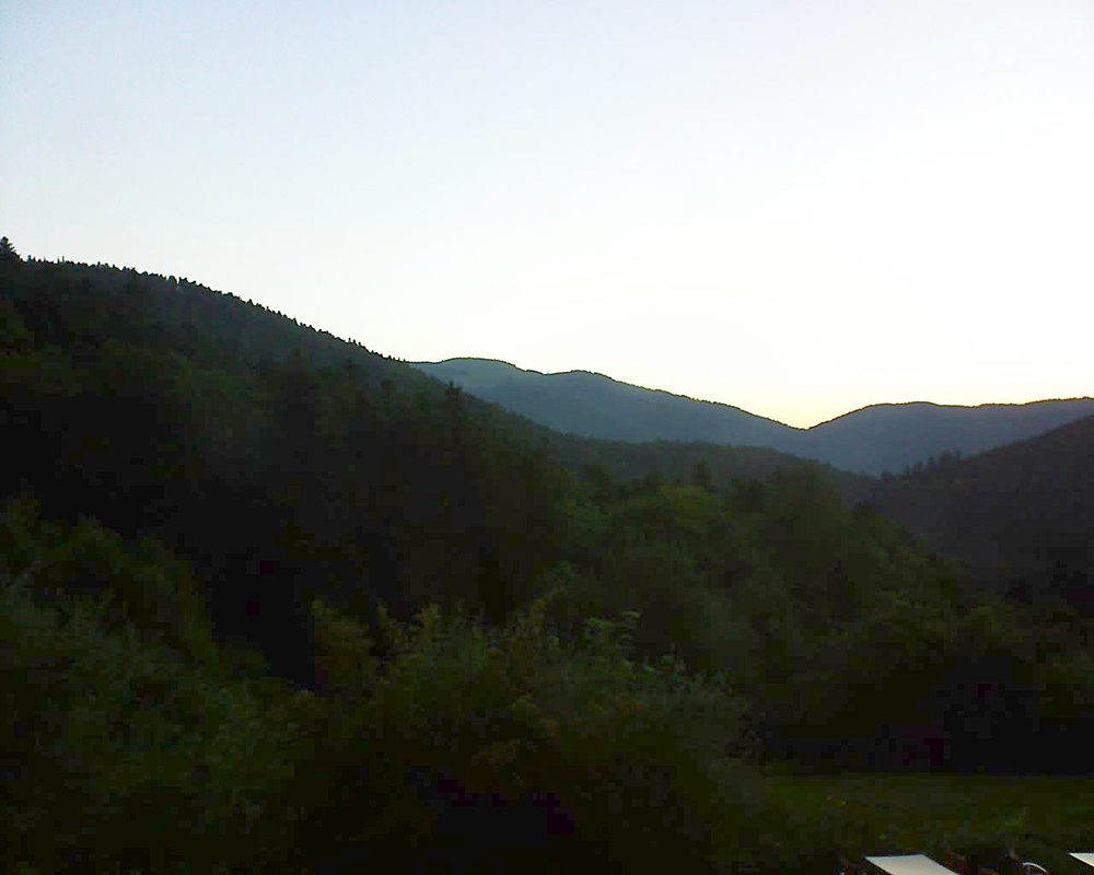 Le petit ballon vu depuis le Domaine Langmatt à Murbach le 29.06.2019 à 05:30 Le petit ballon (Alsace, Vosges) le 29.06.2019 à 05:30