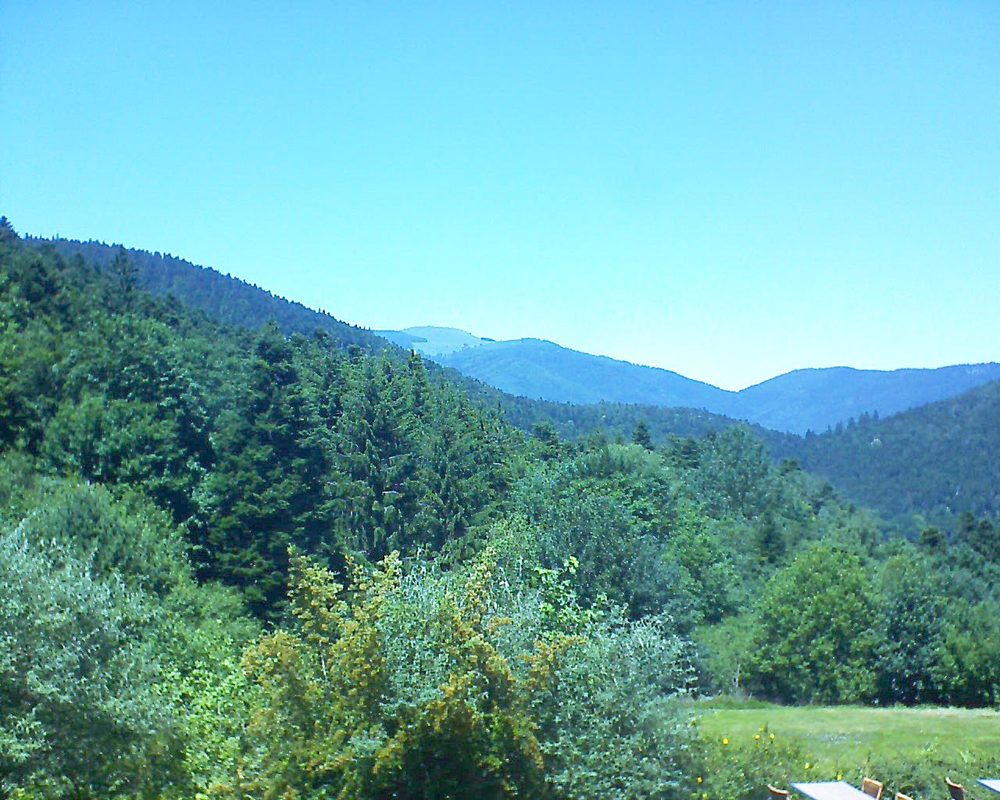 Le petit ballon vu depuis le Domaine Langmatt à Murbach le 29.06.2019 à 14:00 Le petit ballon (Alsace, Vosges) le 29.06.2019 à 14:00