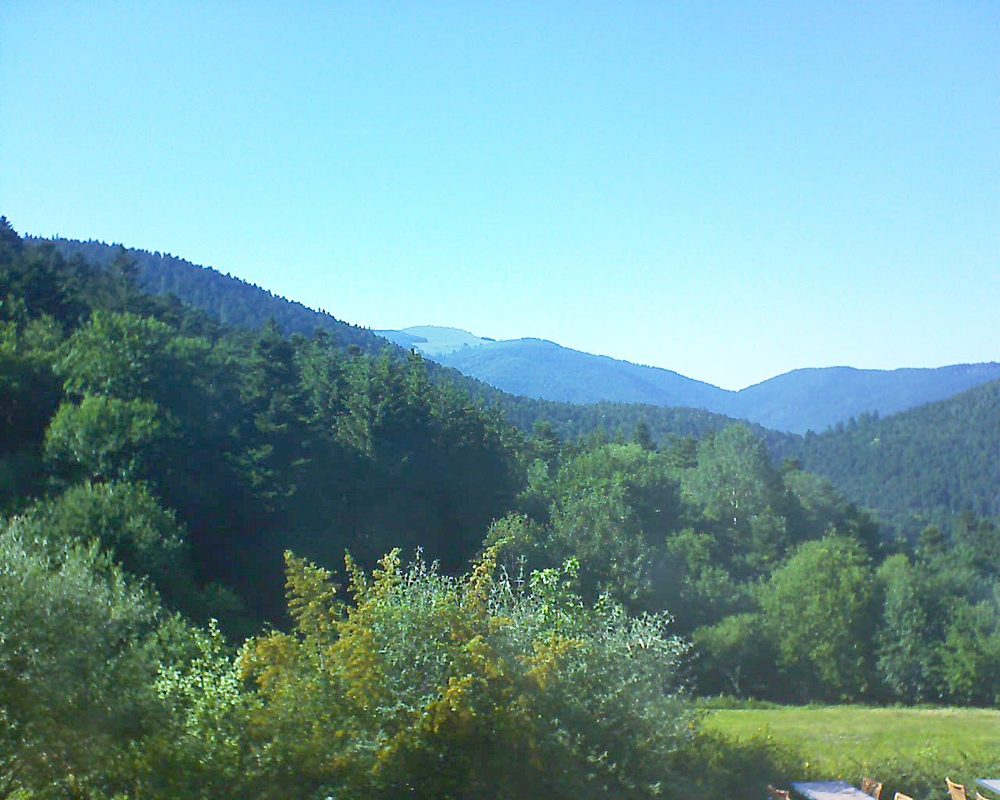 Le petit ballon vu depuis le Domaine Langmatt à Murbach le 29.06.2019 à 17:45 Le petit ballon (Alsace, Vosges) le 29.06.2019 à 17:45