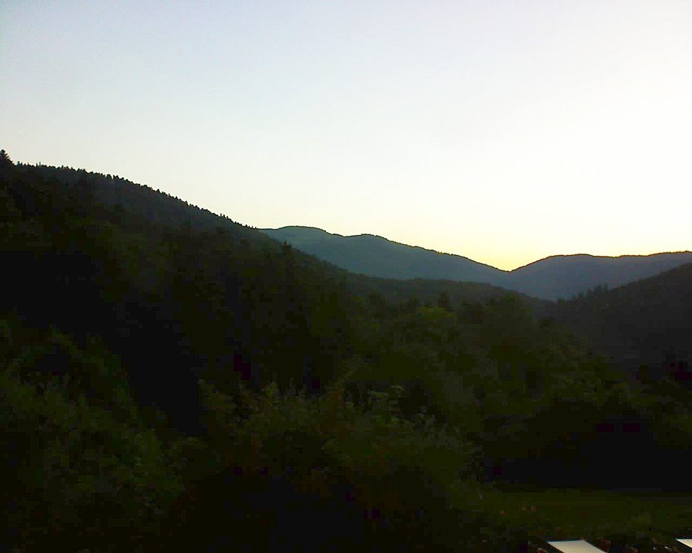 Le petit ballon vu depuis le Domaine Langmatt à Murbach le 30.06.2019 à 05:30 Le petit ballon (Alsace, Vosges) le 30.06.2019 à 05:30