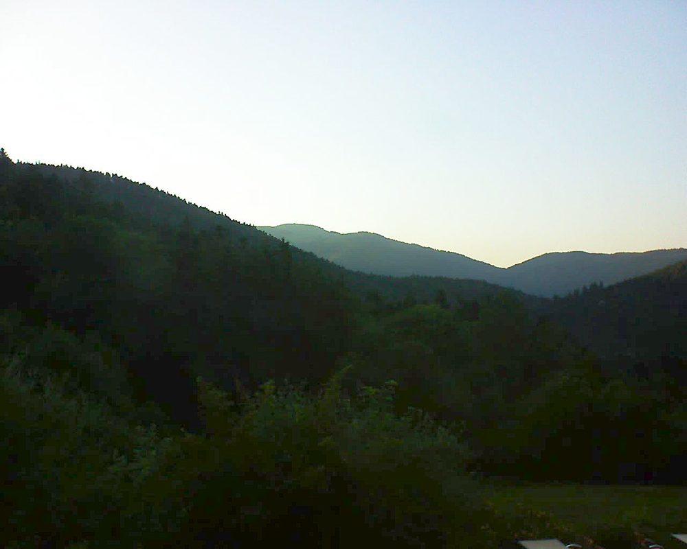 Le petit ballon vu depuis le Domaine Langmatt à Murbach le 02.07.2019 à 20:45 Le petit ballon (Alsace, Vosges) le 02.07.2019 à 20:45