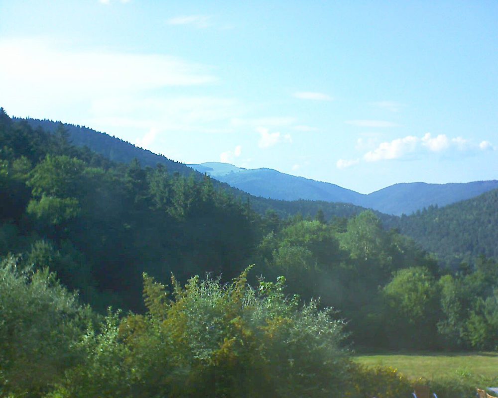 Le petit ballon vu depuis le Domaine Langmatt à Murbach le 06.07.2019 à 18:30 Le petit ballon (Alsace, Vosges) le 06.07.2019 à 18:30