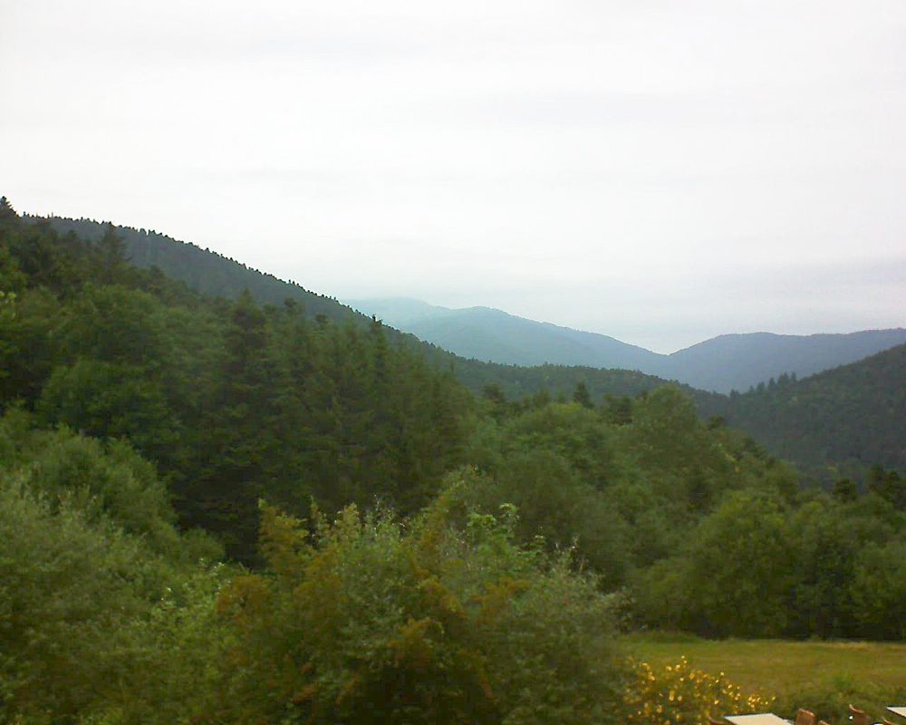 Le petit ballon vu depuis le Domaine Langmatt à Murbach le 08.07.2019 à 13:00 Le petit ballon (Alsace, Vosges) le 08.07.2019 à 13:00