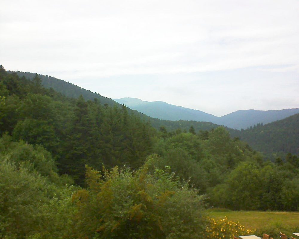 Le petit ballon vu depuis le Domaine Langmatt à Murbach le 08.07.2019 à 15:45 Le petit ballon (Alsace, Vosges) le 08.07.2019 à 15:45
