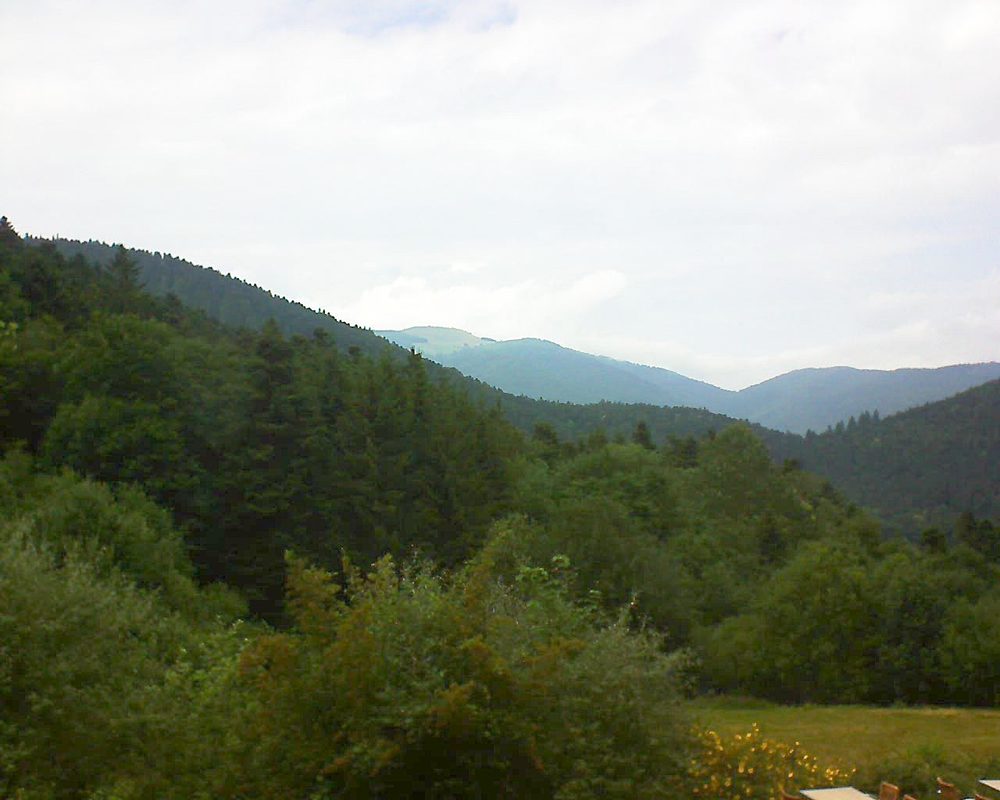 Le petit ballon vu depuis le Domaine Langmatt à Murbach le 08.07.2019 à 16:15 Le petit ballon (Alsace, Vosges) le 08.07.2019 à 16:15