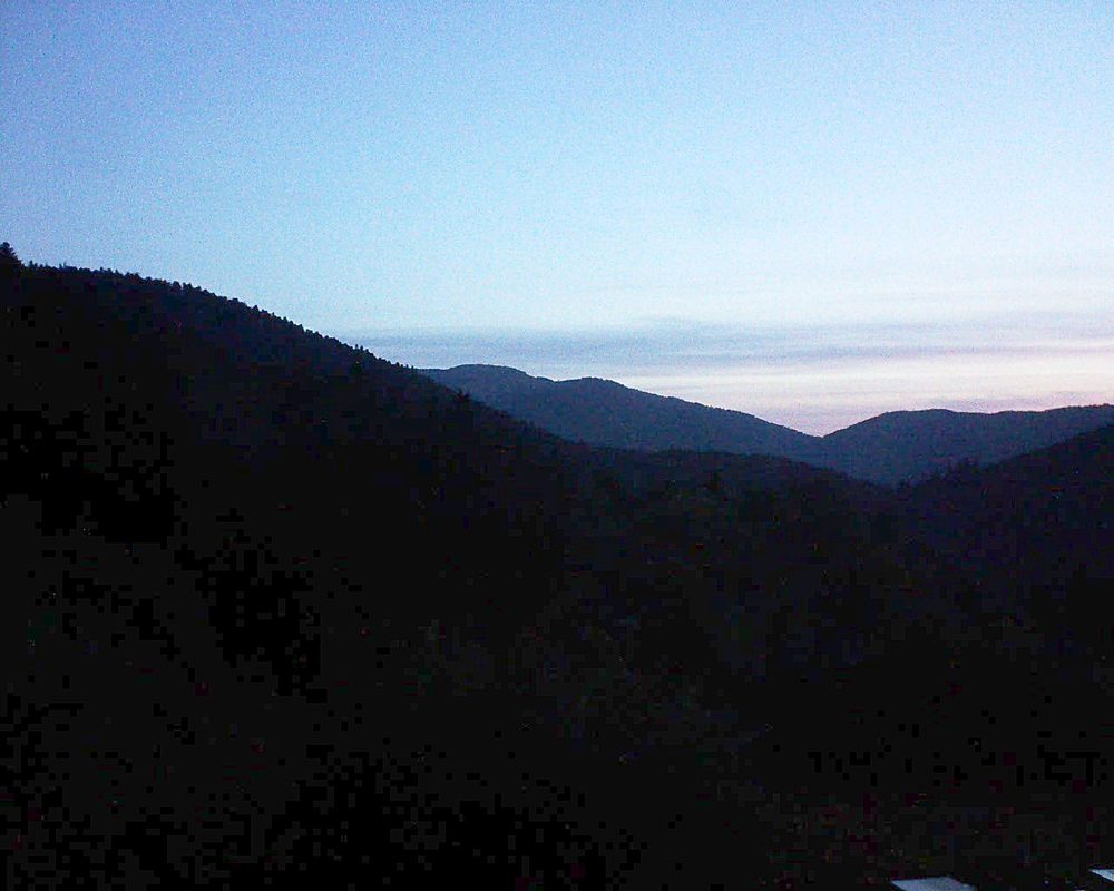 Le petit ballon vu depuis le Domaine Langmatt à Murbach le 09.07.2019 à 05:15 Le petit ballon (Alsace, Vosges) le 09.07.2019 à 05:15