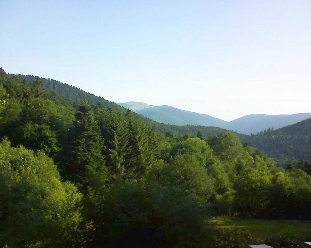 Le petit ballon vu depuis le Domaine Langmatt à Murbach le 09.07.2019 à 08:15 Le petit ballon (Alsace, Vosges) le 09.07.2019 à 08:15