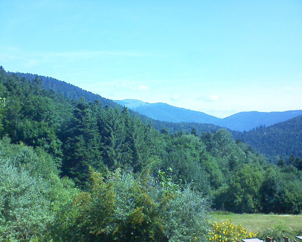 Le petit ballon vu depuis le Domaine Langmatt à Murbach le 09.07.2019 à 10:30 Le petit ballon (Alsace, Vosges) le 09.07.2019 à 10:30