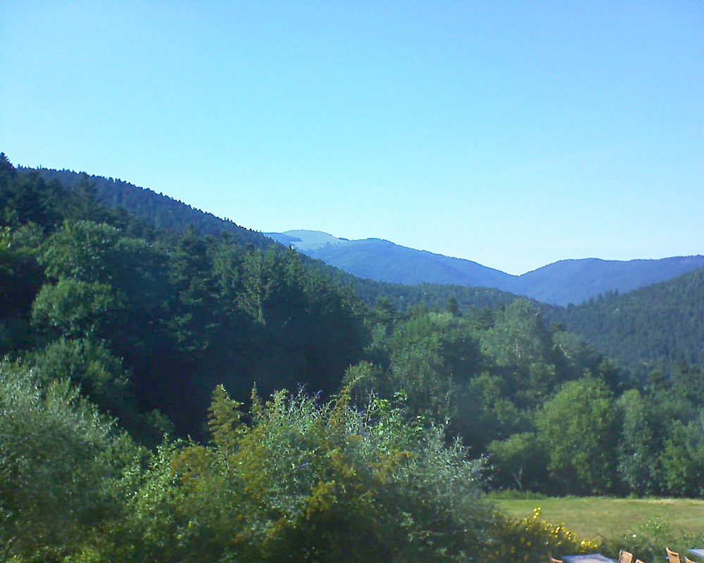 Le petit ballon vu depuis le Domaine Langmatt à Murbach le 09.07.2019 à 17:45 Le petit ballon (Alsace, Vosges) le 09.07.2019 à 17:45