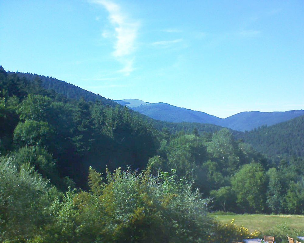 Le petit ballon vu depuis le Domaine Langmatt à Murbach le 10.07.2019 à 17:45 Le petit ballon (Alsace, Vosges) le 10.07.2019 à 17:45