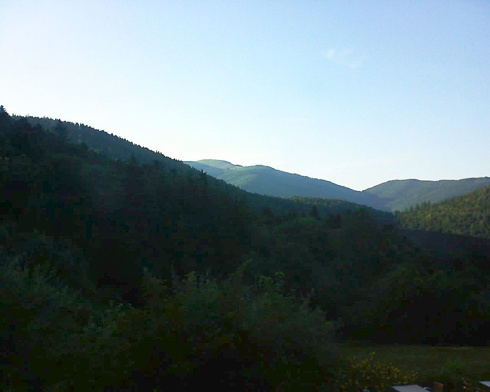 Le petit ballon vu depuis le Domaine Langmatt à Murbach le 10.07.2019 à 19:45 Le petit ballon (Alsace, Vosges) le 10.07.2019 à 19:45