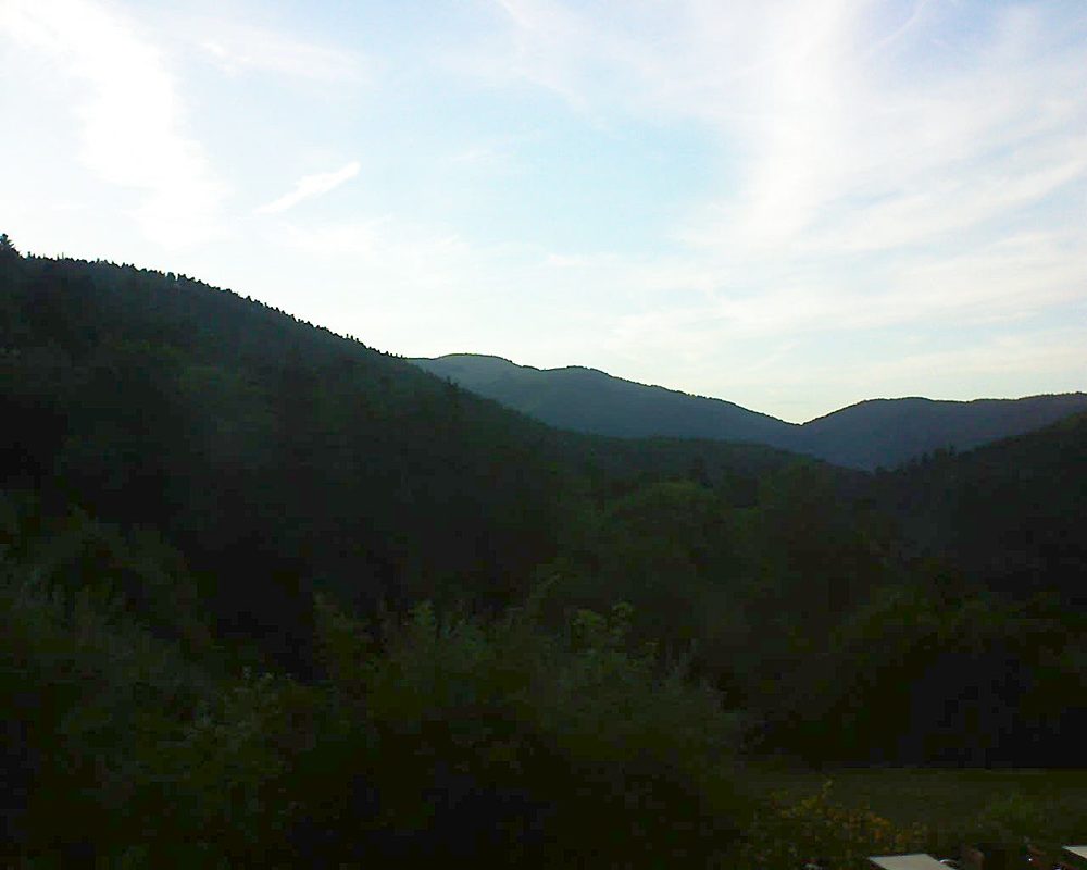 Le petit ballon vu depuis le Domaine Langmatt à Murbach le 10.07.2019 à 20:45 Le petit ballon (Alsace, Vosges) le 10.07.2019 à 20:45