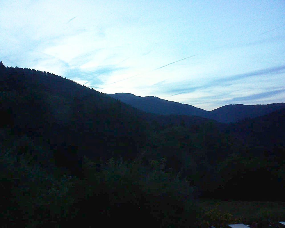 Le petit ballon vu depuis le Domaine Langmatt à Murbach le 10.07.2019 à 21:45 Le petit ballon (Alsace, Vosges) le 10.07.2019 à 21:45