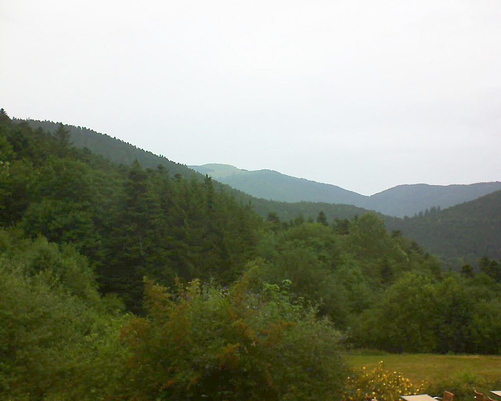 Le petit ballon vu depuis le Domaine Langmatt à Murbach le 11.07.2019 à 11:30 Le petit ballon (Alsace, Vosges) le 11.07.2019 à 11:30