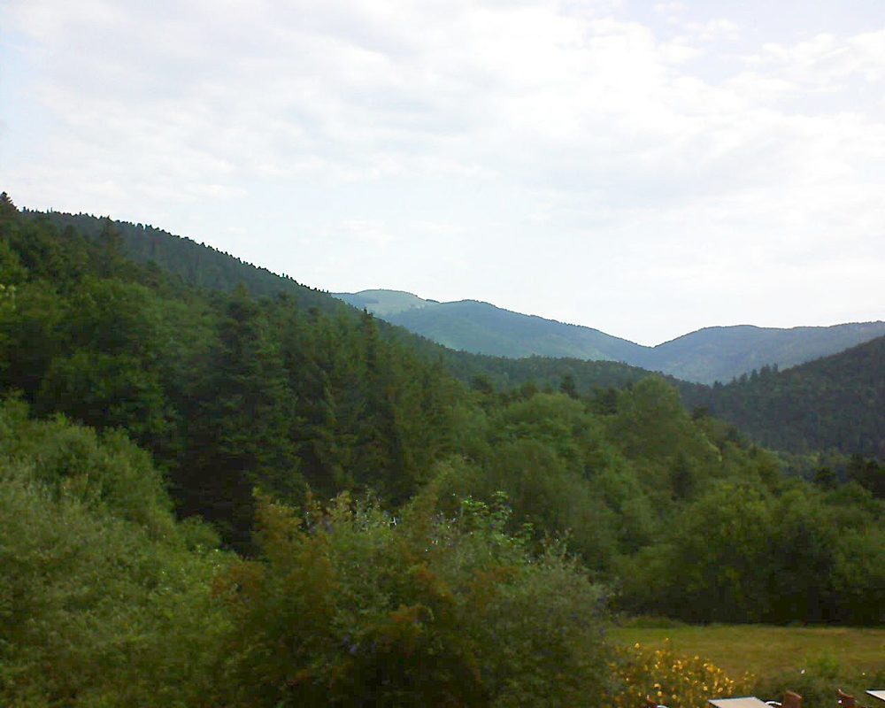 Le petit ballon vu depuis le Domaine Langmatt à Murbach le 12.07.2019 à 09:00 Le petit ballon (Alsace, Vosges) le 12.07.2019 à 09:00