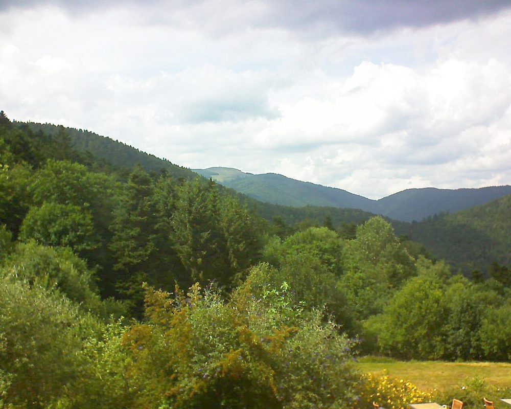Le petit ballon vu depuis le Domaine Langmatt à Murbach le 12.07.2019 à 16:00 Le petit ballon (Alsace, Vosges) le 12.07.2019 à 16:00