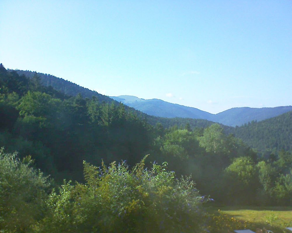 Le petit ballon vu depuis le Domaine Langmatt à Murbach le 15.07.2019 à 18:45 Le petit ballon (Alsace, Vosges) le 15.07.2019 à 18:45