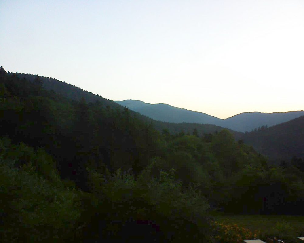 Le petit ballon vu depuis le Domaine Langmatt à Murbach le 16.07.2019 à 05:45 Le petit ballon (Alsace, Vosges) le 16.07.2019 à 05:45