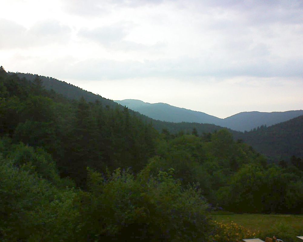 Le petit ballon vu depuis le Domaine Langmatt à Murbach le 16.07.2019 à 21:00 Le petit ballon (Alsace, Vosges) le 16.07.2019 à 21:00