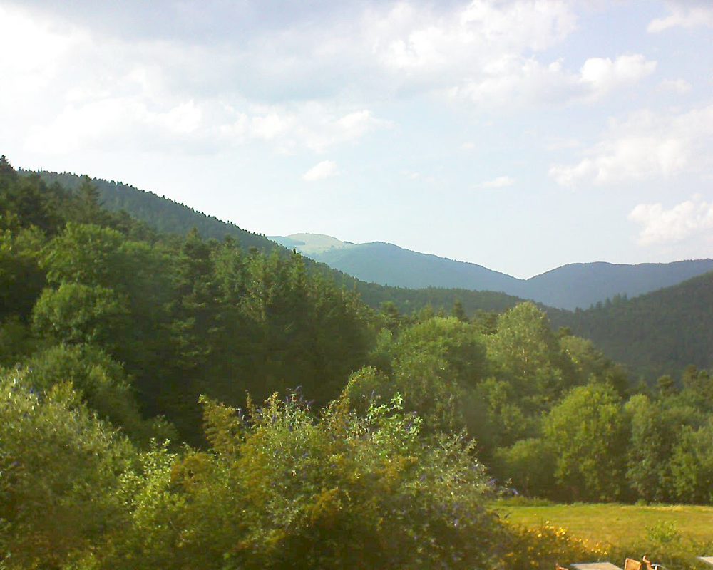 Le petit ballon vu depuis le Domaine Langmatt à Murbach le 17.07.2019 à 17:45 Le petit ballon (Alsace, Vosges) le 17.07.2019 à 17:45