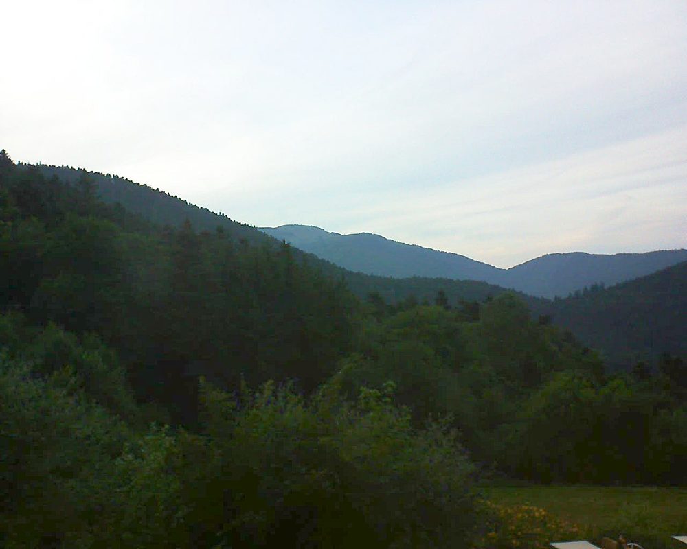 Le petit ballon vu depuis le Domaine Langmatt à Murbach le 17.07.2019 à 21:00 Le petit ballon (Alsace, Vosges) le 17.07.2019 à 21:00