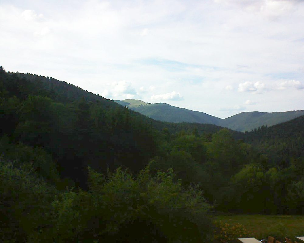 Le petit ballon vu depuis le Domaine Langmatt à Murbach le 21.07.2019 à 18:45 Le petit ballon (Alsace, Vosges) le 21.07.2019 à 18:45
