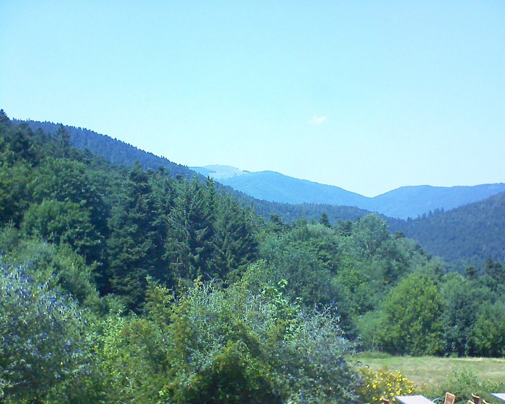 Le petit ballon vu depuis le Domaine Langmatt à Murbach le 24.07.2019 à 15:00 Le petit ballon (Alsace, Vosges) le 24.07.2019 à 15:00