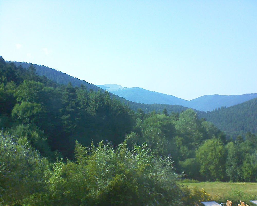 Le petit ballon vu depuis le Domaine Langmatt à Murbach le 24.07.2019 à 17:45 Le petit ballon (Alsace, Vosges) le 24.07.2019 à 17:45