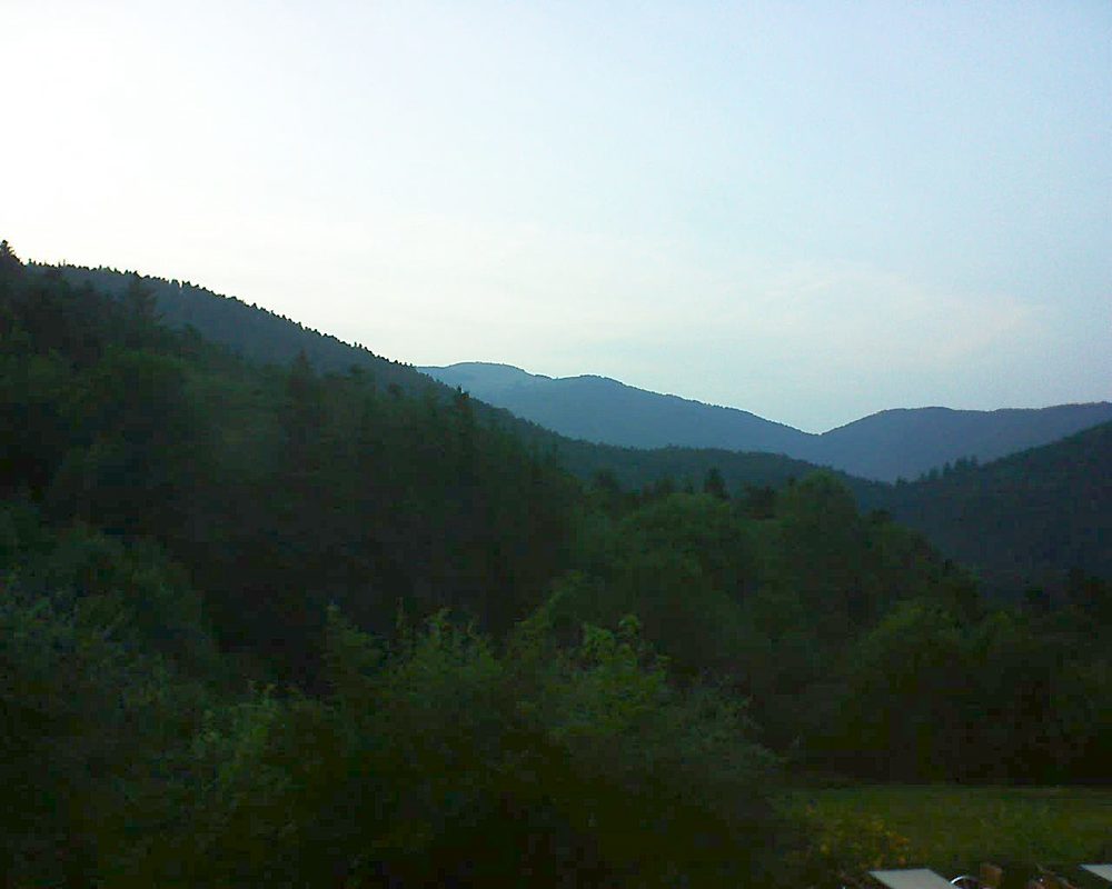 Le petit ballon vu depuis le Domaine Langmatt à Murbach le 24.07.2019 à 20:45 Le petit ballon (Alsace, Vosges) le 24.07.2019 à 20:45