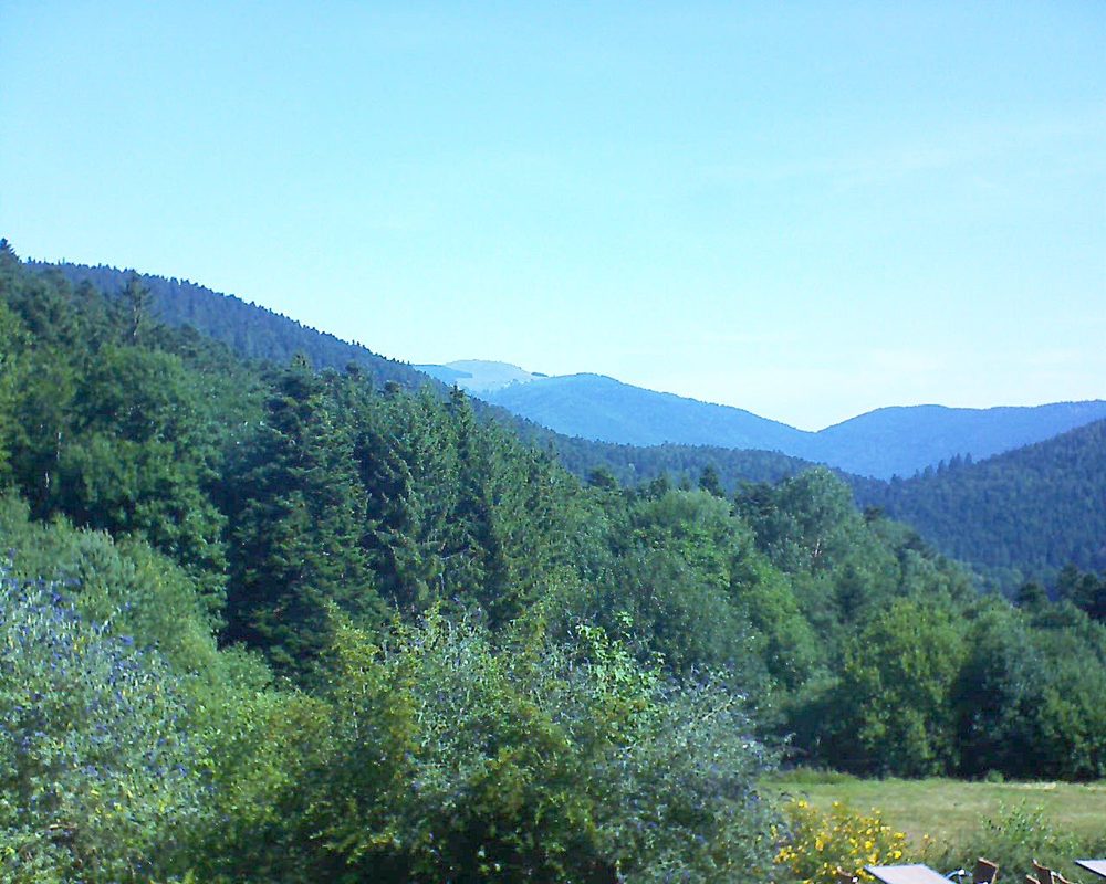 Le petit ballon vu depuis le Domaine Langmatt à Murbach le 25.07.2019 à 10:30 Le petit ballon (Alsace, Vosges) le 25.07.2019 à 10:30