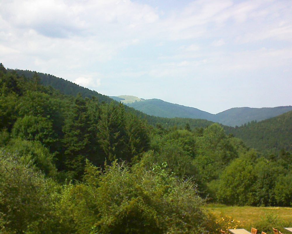 Le petit ballon vu depuis le Domaine Langmatt à Murbach le 26.07.2019 à 15:45 Le petit ballon (Alsace, Vosges) le 26.07.2019 à 15:45