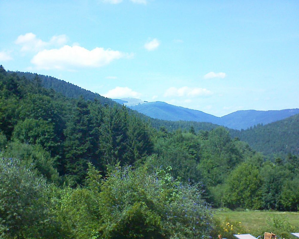 Le petit ballon vu depuis le Domaine Langmatt à Murbach le 04.08.2019 à 15:15 Le petit ballon (Alsace, Vosges) le 04.08.2019 à 15:15