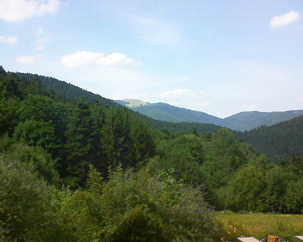 Le petit ballon vu depuis le Domaine Langmatt à Murbach le 04.08.2019 à 15:30 Le petit ballon (Alsace, Vosges) le 04.08.2019 à 15:30