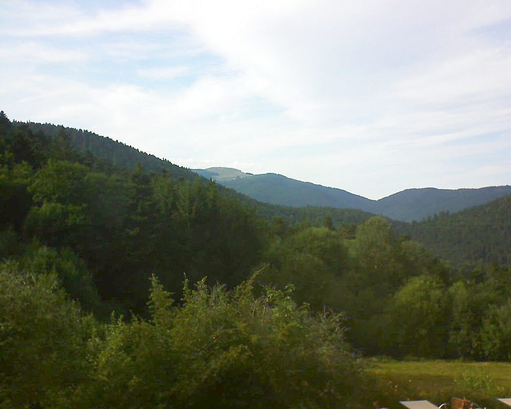 Le petit ballon vu depuis le Domaine Langmatt à Murbach le 04.08.2019 à 18:15 Le petit ballon (Alsace, Vosges) le 04.08.2019 à 18:15