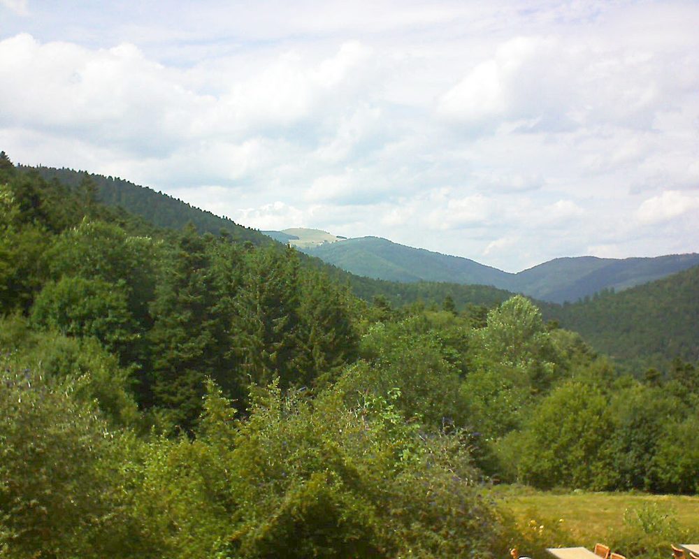 Le petit ballon vu depuis le Domaine Langmatt à Murbach le 05.08.2019 à 15:15 Le petit ballon (Alsace, Vosges) le 05.08.2019 à 15:15