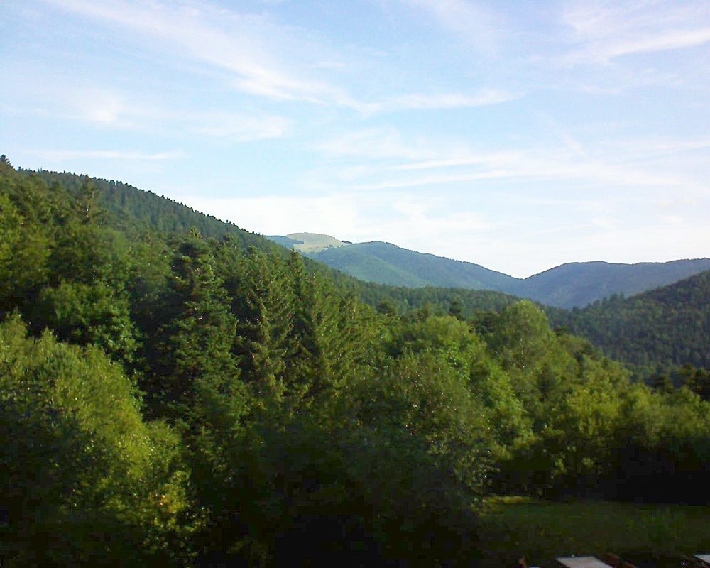 Le petit ballon vu depuis le Domaine Langmatt à Murbach le 08.08.2019 à 09:00 Le petit ballon (Alsace, Vosges) le 08.08.2019 à 09:00