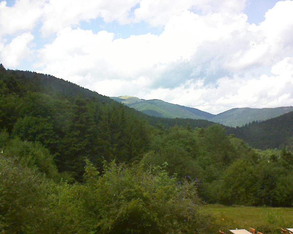 Le petit ballon vu depuis le Domaine Langmatt à Murbach le 08.08.2019 à 15:15 Le petit ballon (Alsace, Vosges) le 08.08.2019 à 15:15
