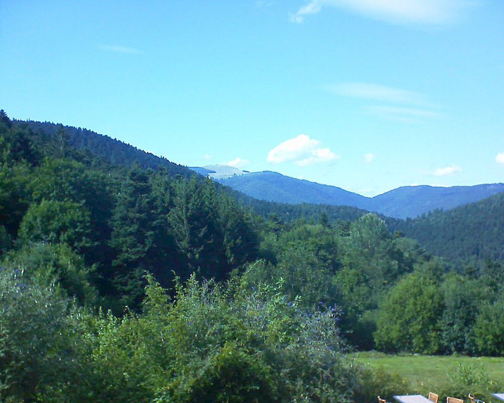 Le petit ballon vu depuis le Domaine Langmatt à Murbach le 10.08.2019 à 16:15 Le petit ballon (Alsace, Vosges) le 10.08.2019 à 16:15