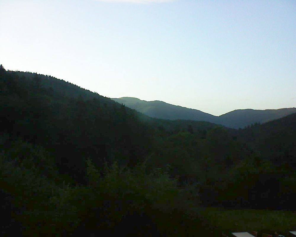 Le petit ballon vu depuis le Domaine Langmatt à Murbach le 10.08.2019 à 20:15 Le petit ballon (Alsace, Vosges) le 10.08.2019 à 20:15