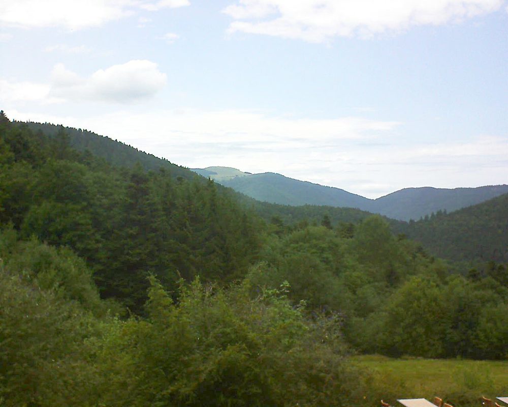 Le petit ballon vu depuis le Domaine Langmatt à Murbach le 11.08.2019 à 14:15 Le petit ballon (Alsace, Vosges) le 11.08.2019 à 14:15