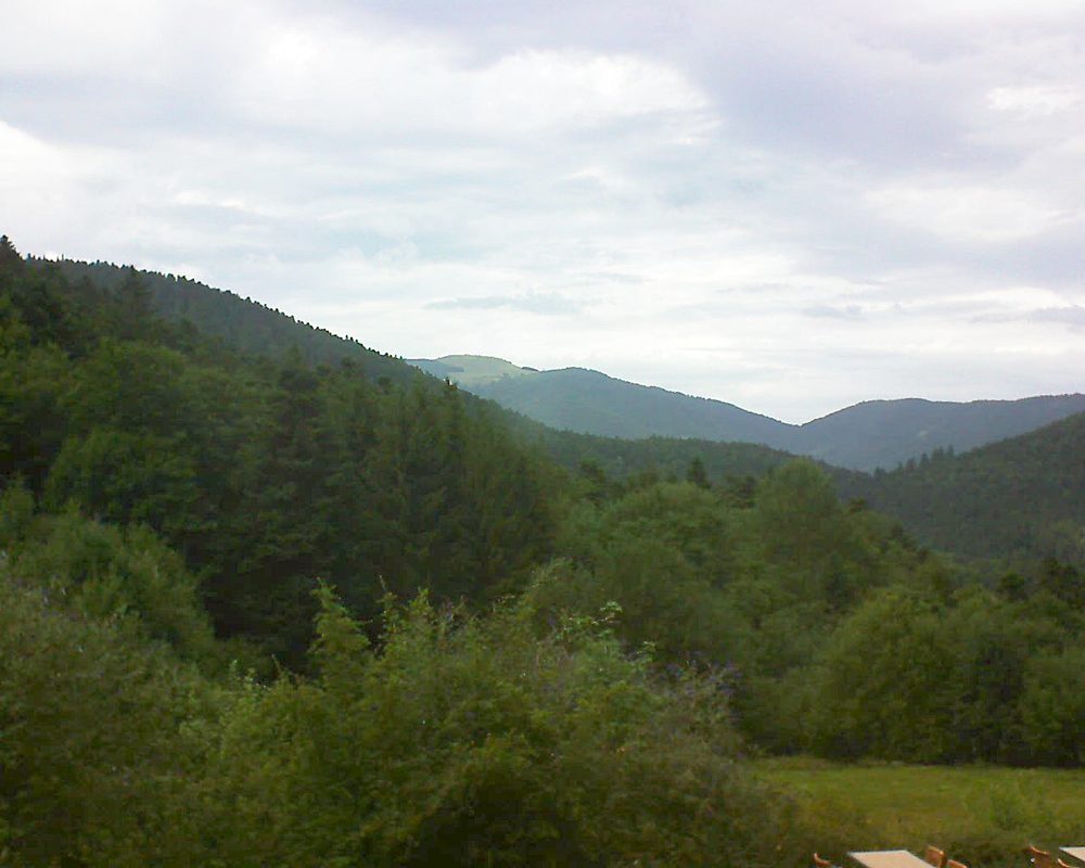 Le petit ballon vu depuis le Domaine Langmatt à Murbach le 11.08.2019 à 15:30 Le petit ballon (Alsace, Vosges) le 11.08.2019 à 15:30