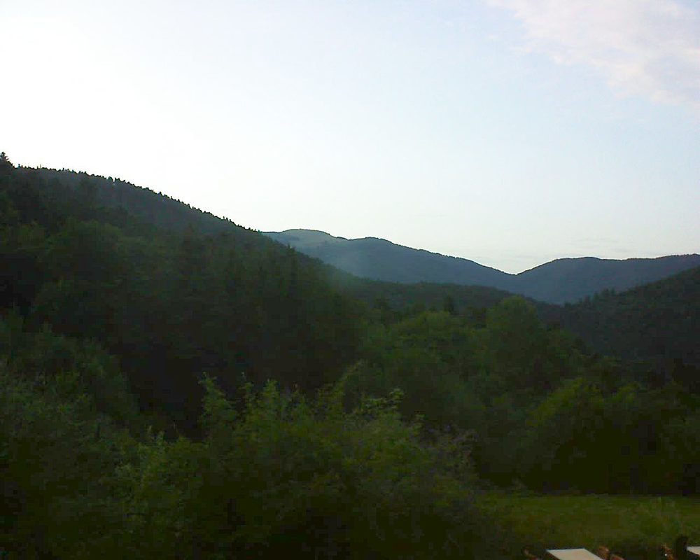 Le petit ballon vu depuis le Domaine Langmatt à Murbach le 13.08.2019 à 20:15 Le petit ballon (Alsace, Vosges) le 13.08.2019 à 20:15