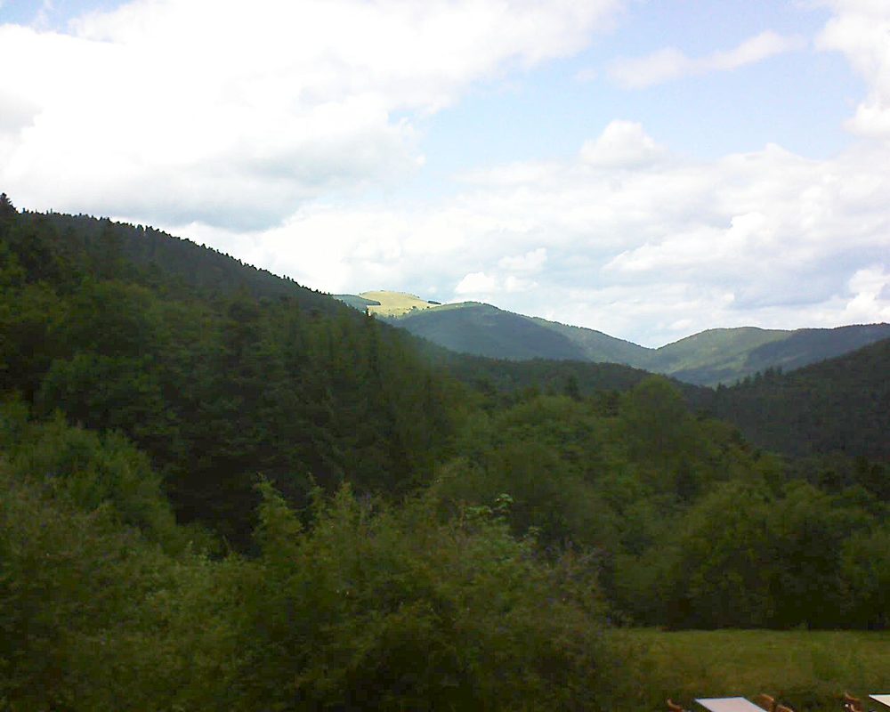 Le petit ballon vu depuis le Domaine Langmatt à Murbach le 14.08.2019 à 15:30 Le petit ballon (Alsace, Vosges) le 14.08.2019 à 15:30