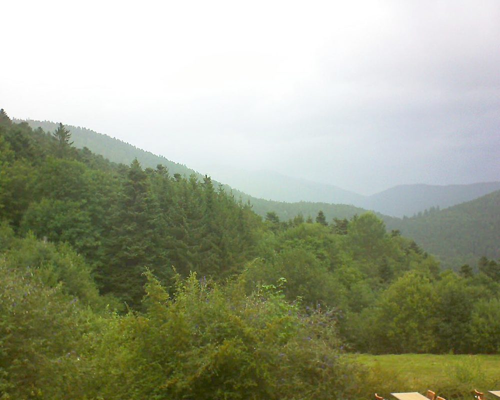 Le petit ballon vu depuis le Domaine Langmatt à Murbach le 15.08.2019 à 15:00 Le petit ballon (Alsace, Vosges) le 15.08.2019 à 15:00